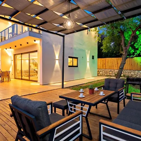 Uzumlu Village 2 Bedroom 3420 ヴィラ